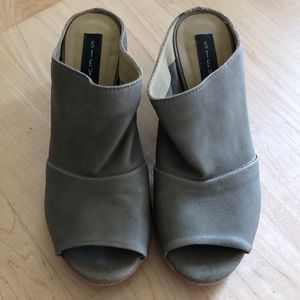 Steve by Steve Madden Block heels